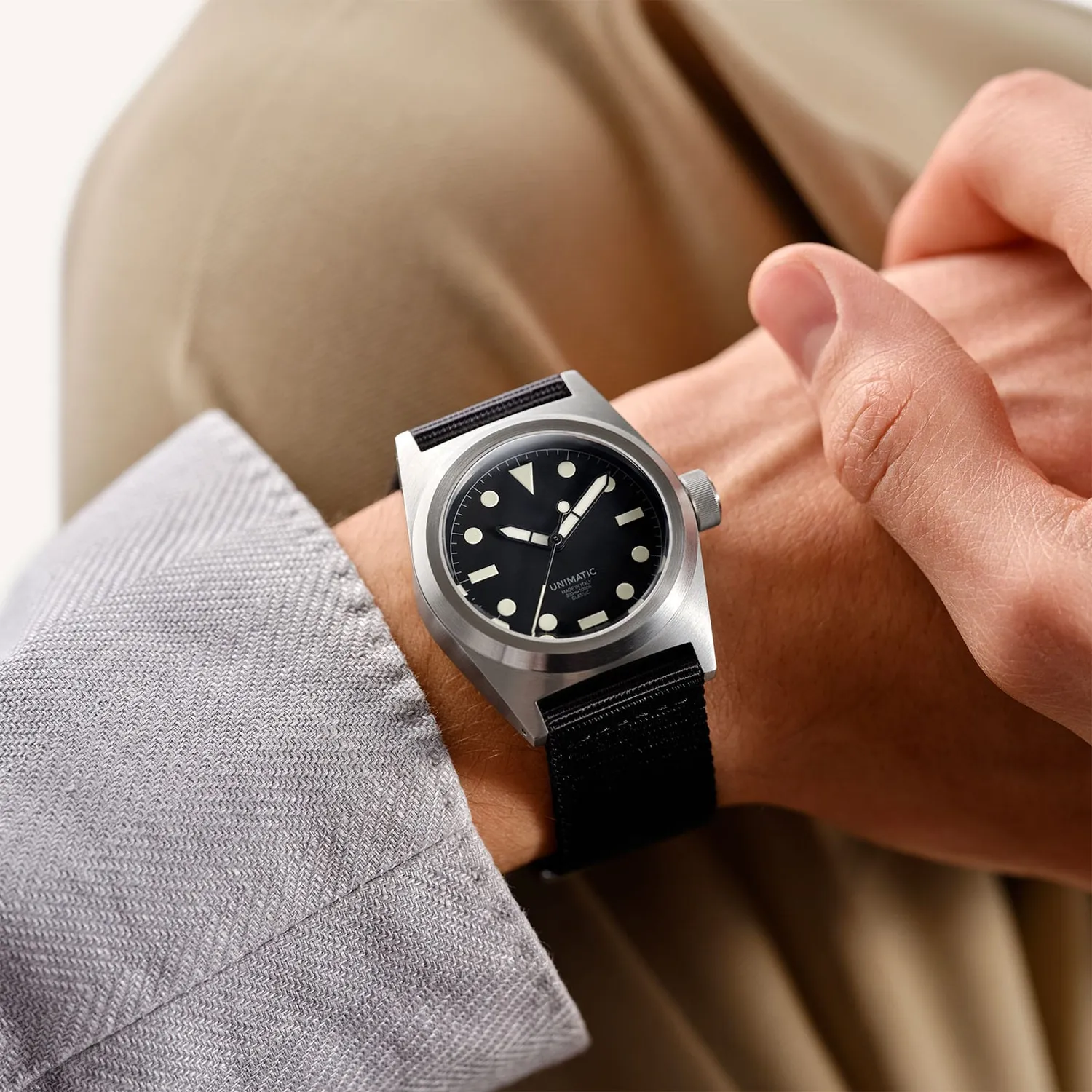 Unimatic Modello Due UC2 horloge zwart 300m