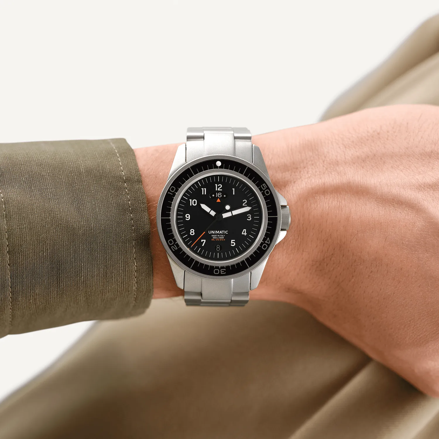 Unimatic Modello Uno UT1-GMT horloge zwart GMT quartz