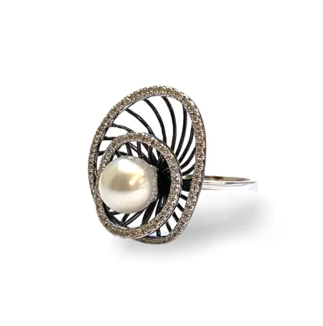 Juwelier Ripassa wit gouden DLC ring parel diamanten
