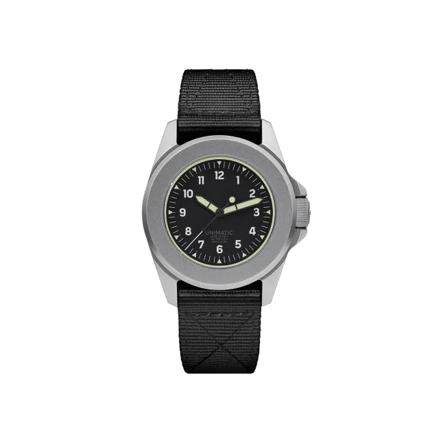 Unimatic Modello Quattro UT4-B horloge zwart quartz 300m