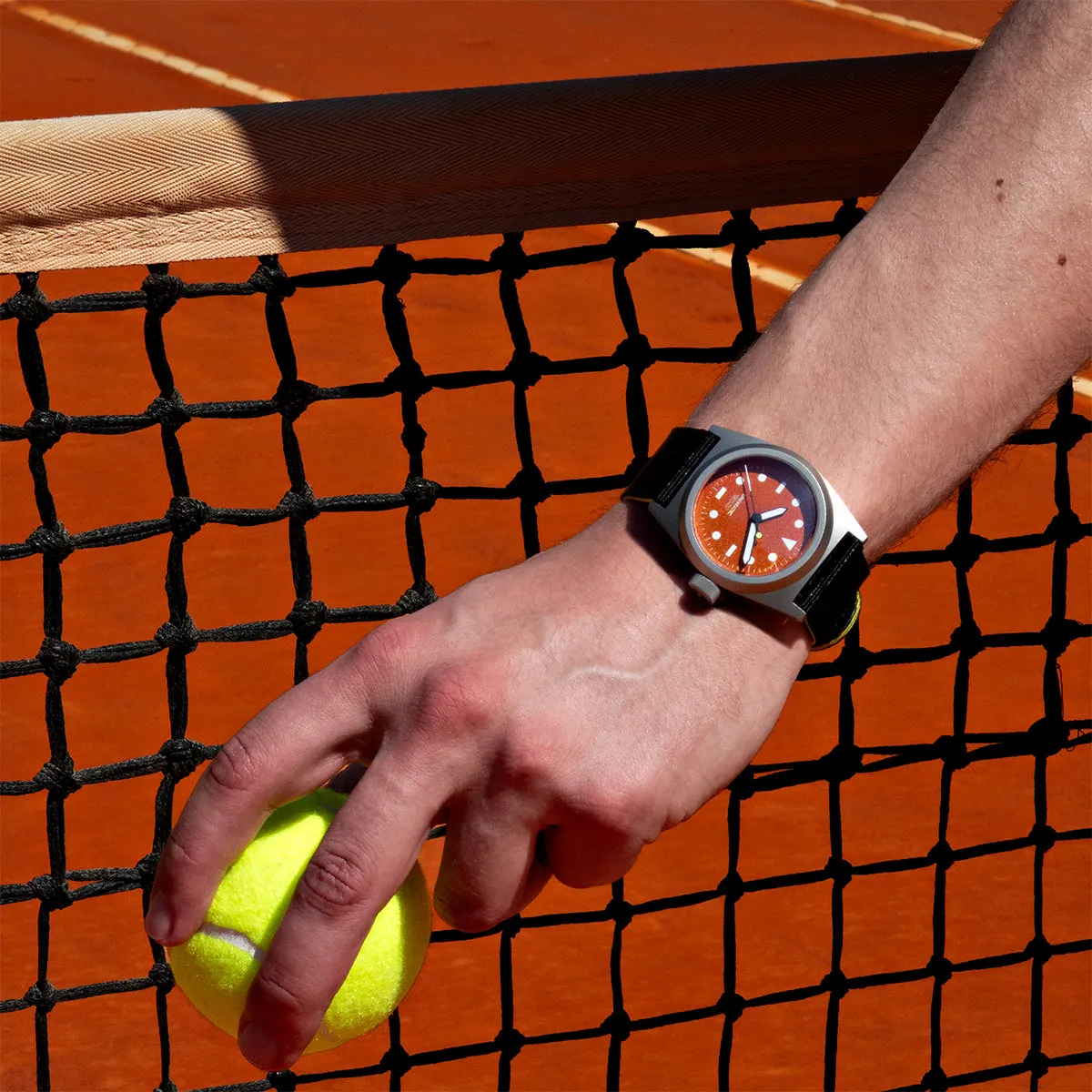 Unimatic Modello Due U2-TSP veldhorloge rood 38mm