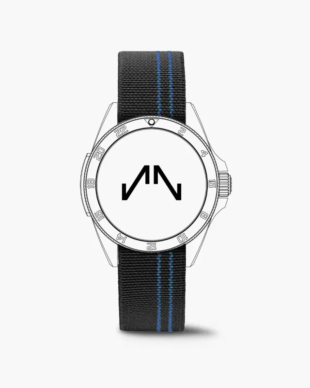 Norqain Neverest GMT 41mm horlogeband blauw flex