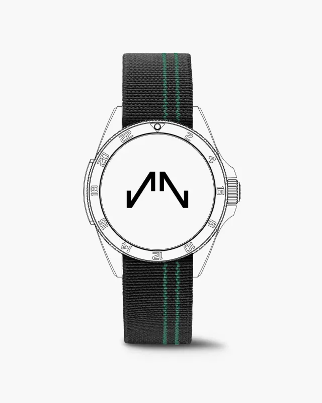 Norqain Neverest GMT 41mm horlogeband groen flex zwart