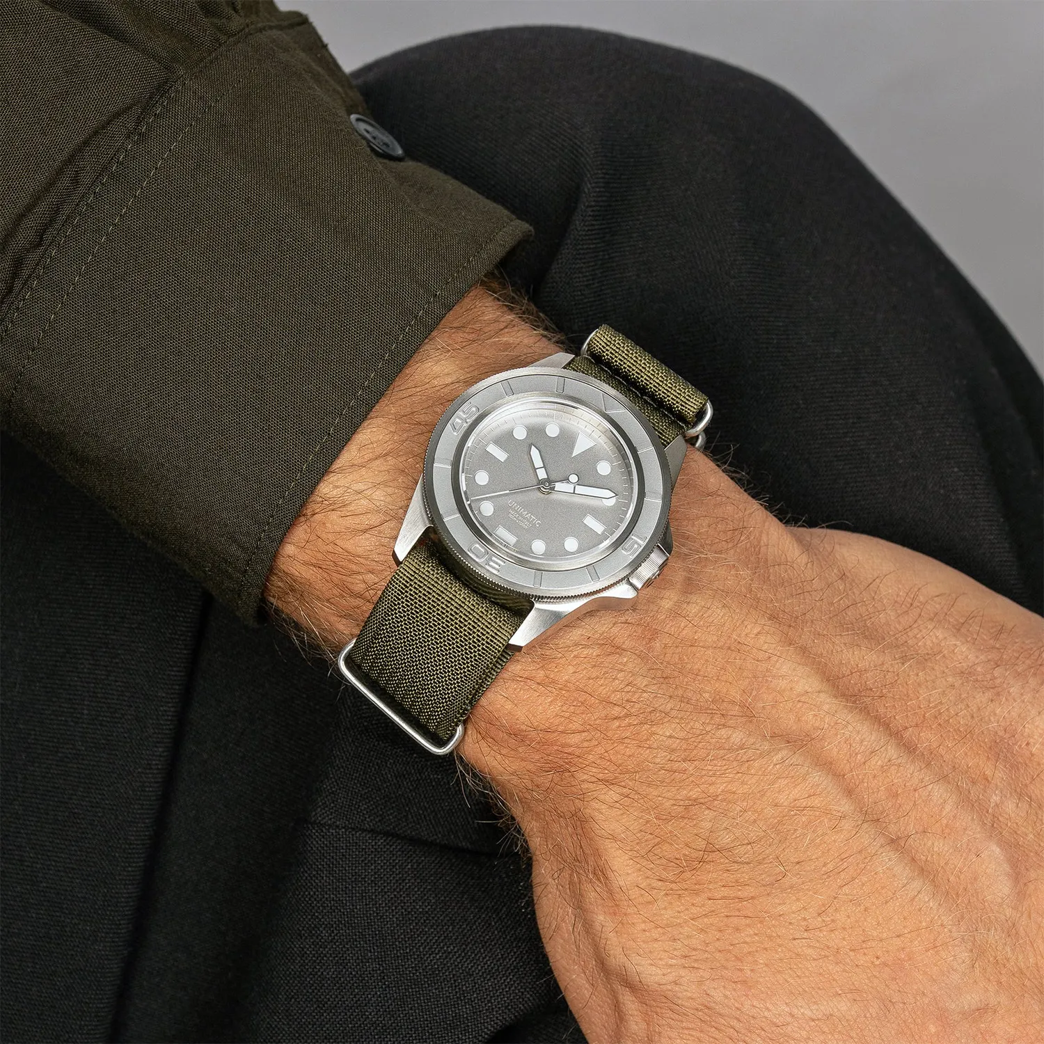 Unimatic Modello Uno U1-AEG duikhorloge 41,5mm olijf NATO